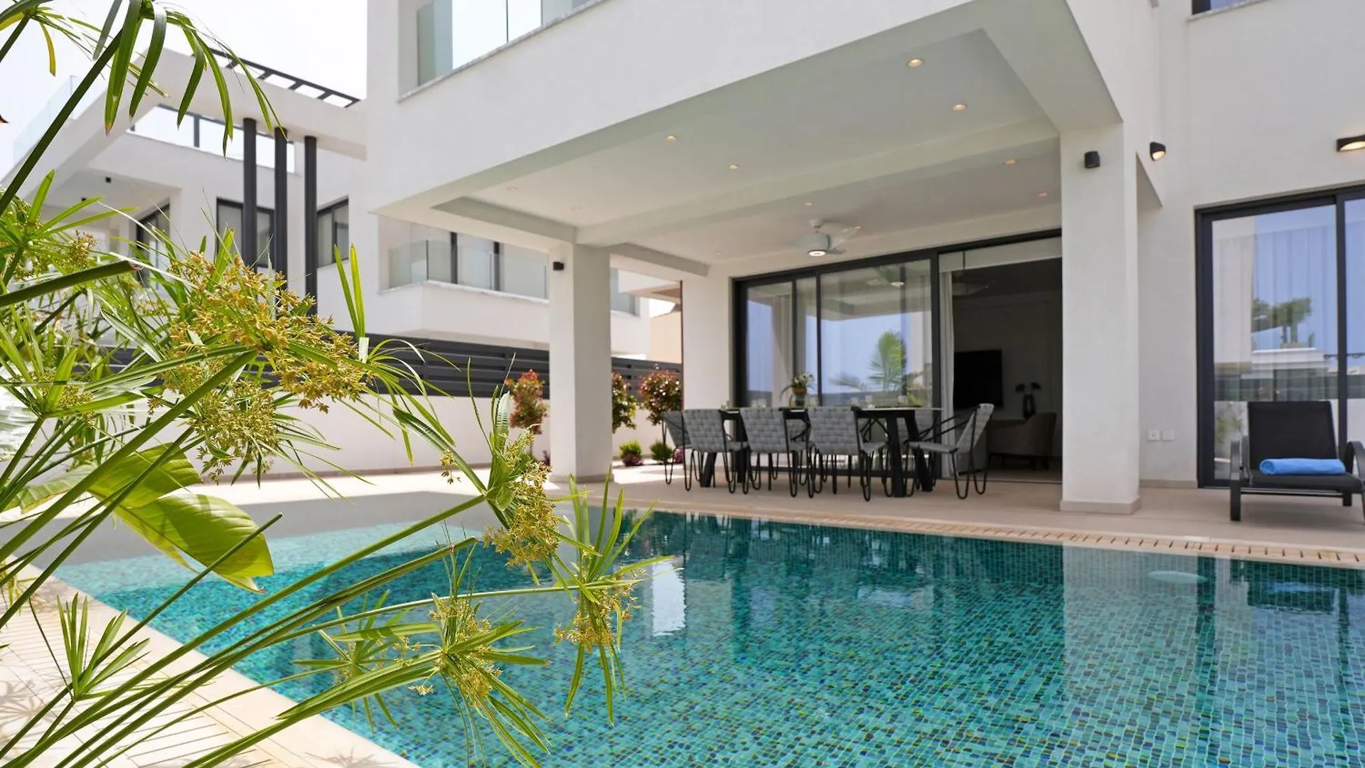 Dom wakacyjny Levanda Platinum - Sunrise Sea View Protaras