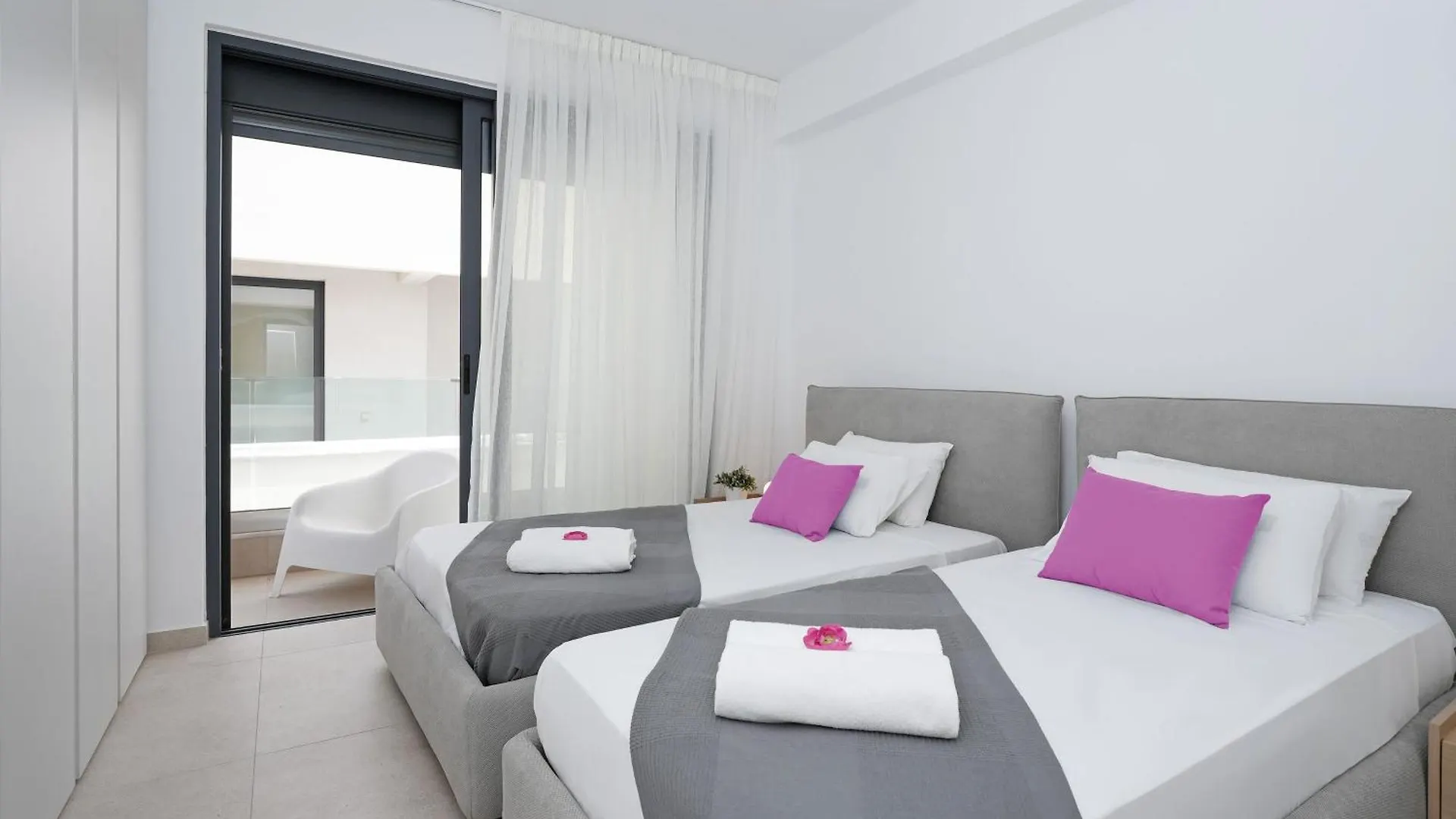 Levanda Platinum - Sunrise Sea View بروتاراس