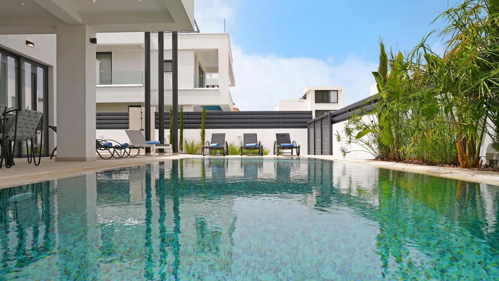 Levanda Platinum - Sunrise Sea View بروتاراس 0*,  قبرص